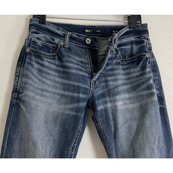BKE Jeans Men 30 Blue Aiden Buckle Washed Out Faded Thrashed Denim Pants Whisker - Picture 4 of 12